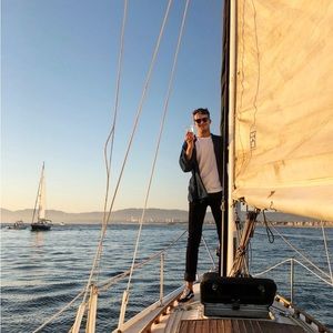 Meet your Posher, Thomas